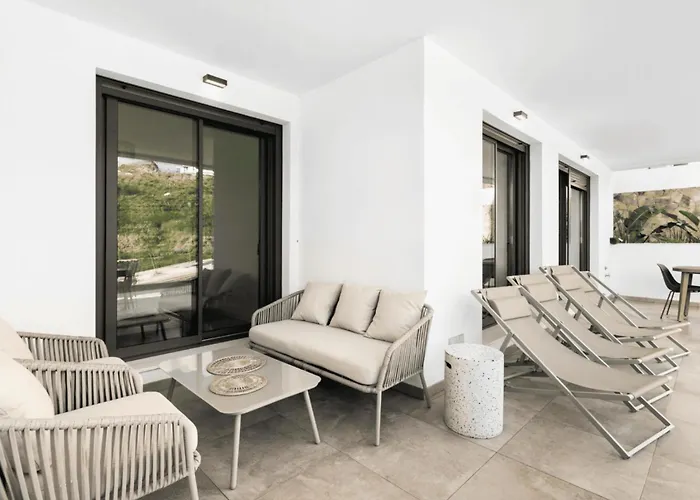 Luxury Higueron: Piscina A Pasos Del Tren アパート