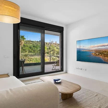 Luxury Higuerón: Piscina A Pasos Del Tren Apartamento