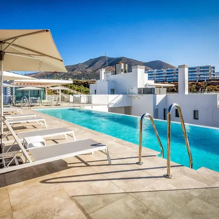 Luxury Higuerón: Piscina A Pasos Del Tren Apartamento Fuengirola