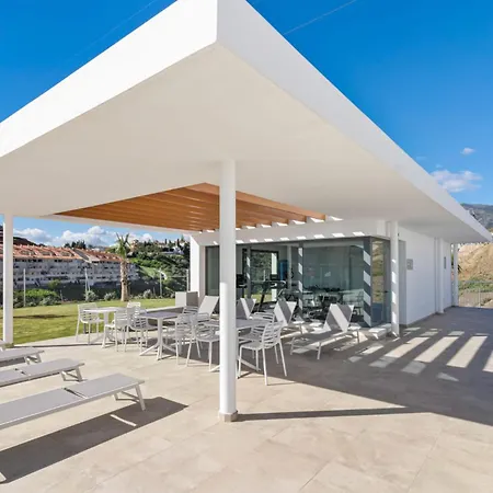 Luxury Higueron: Piscina A Pasos Del Tren Appartement Fuengirola