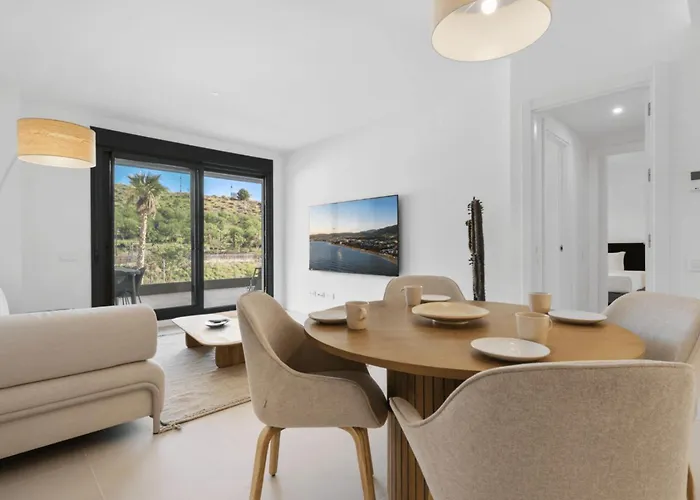 Luxury Higueron: Piscina A Pasos Del Tren Lejlighed *