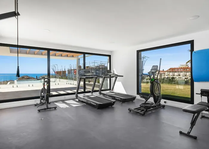 Luxury Higueron: Piscina A Pasos Del Tren Lejlighed