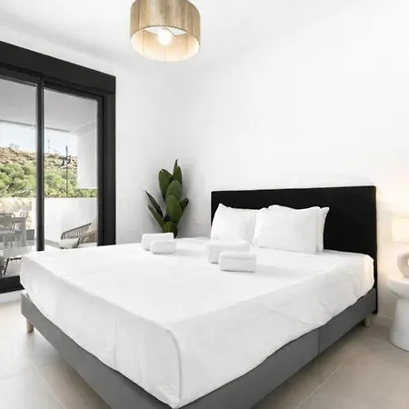 Luxury Higueron: Piscina A Pasos Del Tren * 丰希罗拉